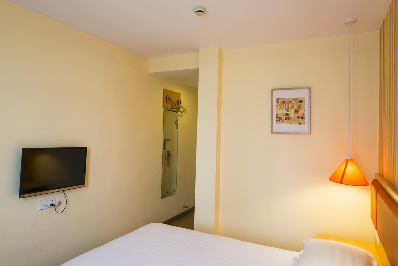Home Inn Tianjin Weijin Road Tianjin University エクステリア 写真